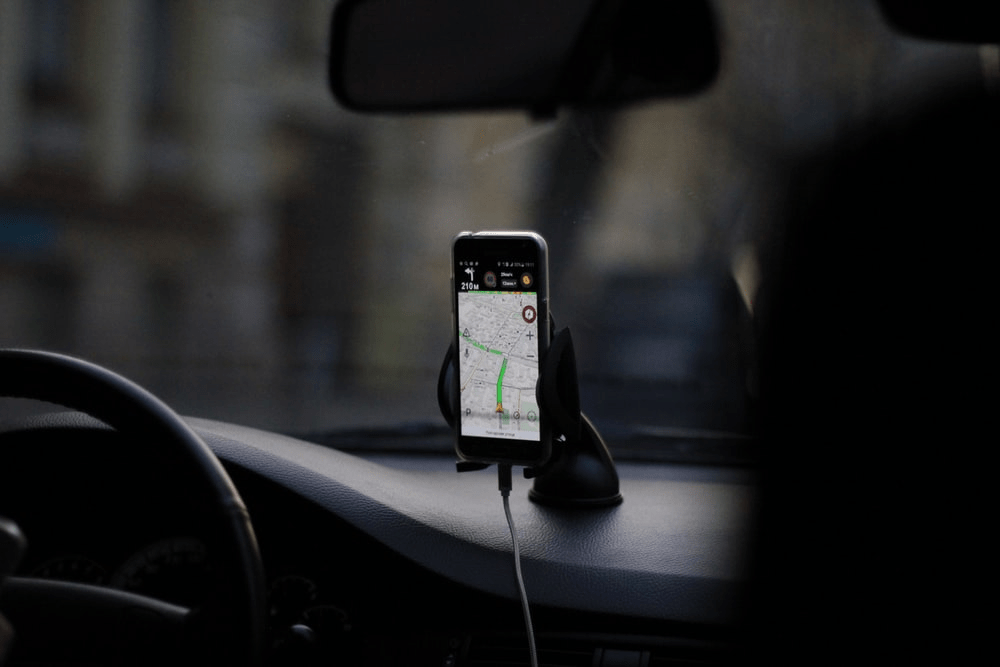 Online map navigation in a cab