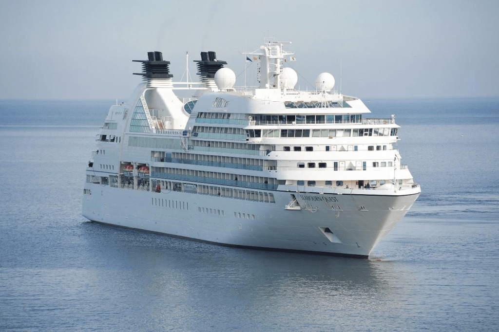 A white cruise ship