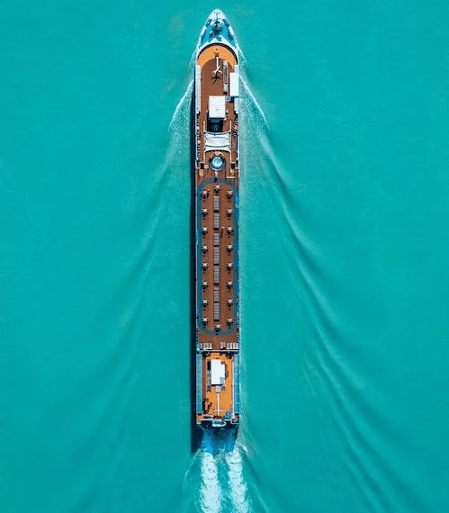 A top view image of a cruise ship in the sea